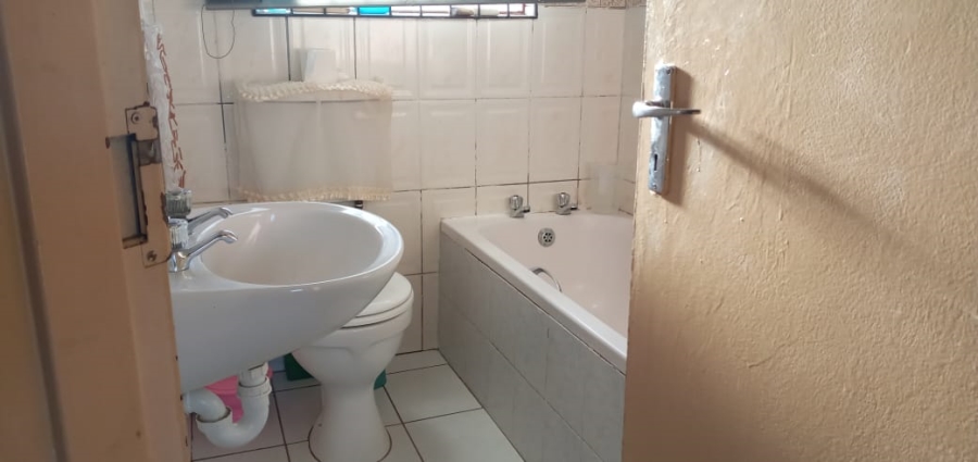 To Let 3 Bedroom Property for Rent in Amalinda Eastern Cape